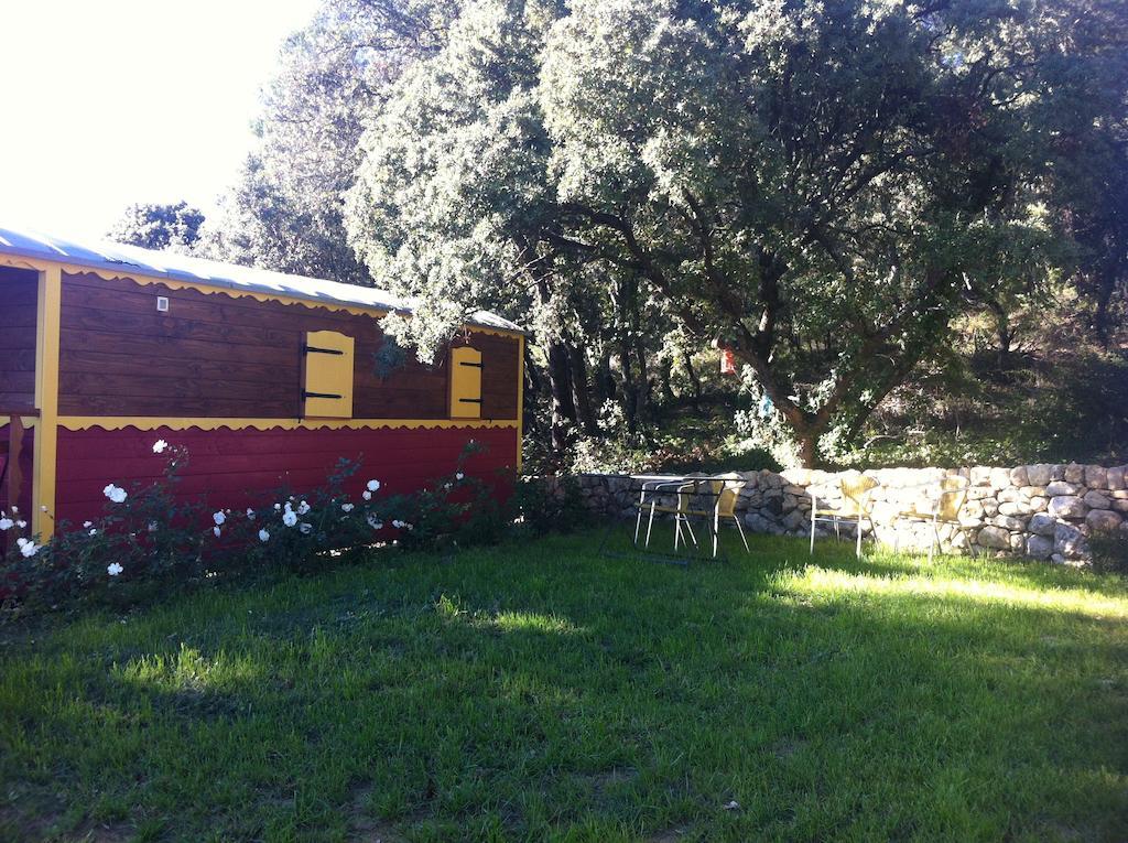 Villa Domaine Les Perpetus La Tour-dʼAigues Esterno foto